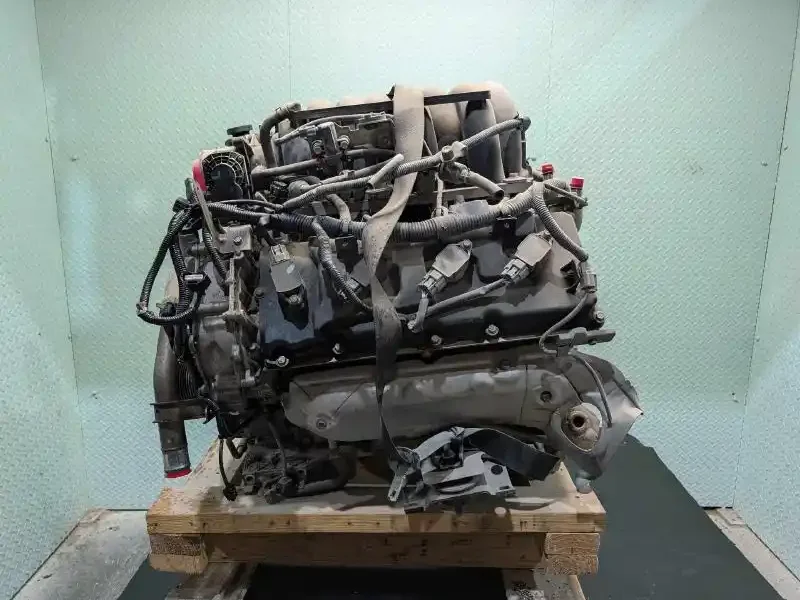 OEM Nissan Pathfinder 5.6L gasoline engine