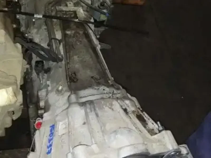Nissan Pathfinder AT, 5.6L (8 cylinder), (4x4)